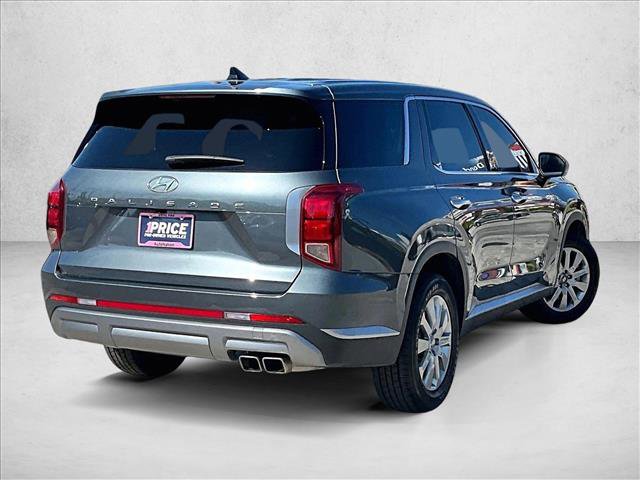 Used 2023 Hyundai Palisade SE w/ Cargo Package FWD image 2