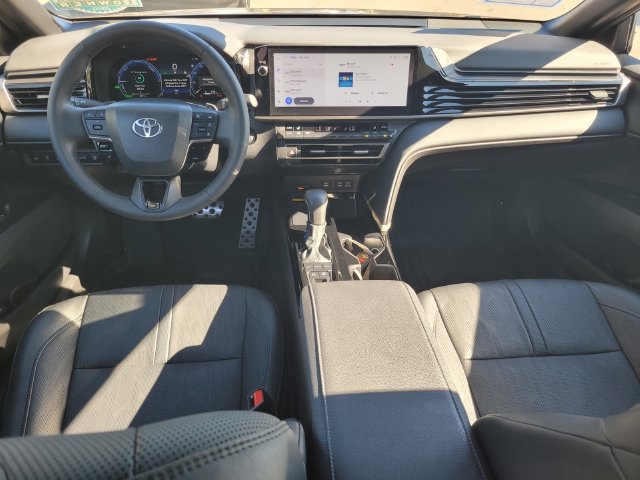 Used 2025 Toyota Camry XSE FWD image 14