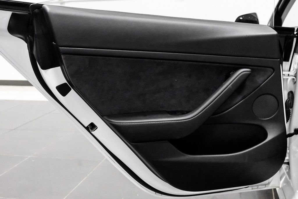Used 2021 Tesla Model 3 Standard Range Plus image 34