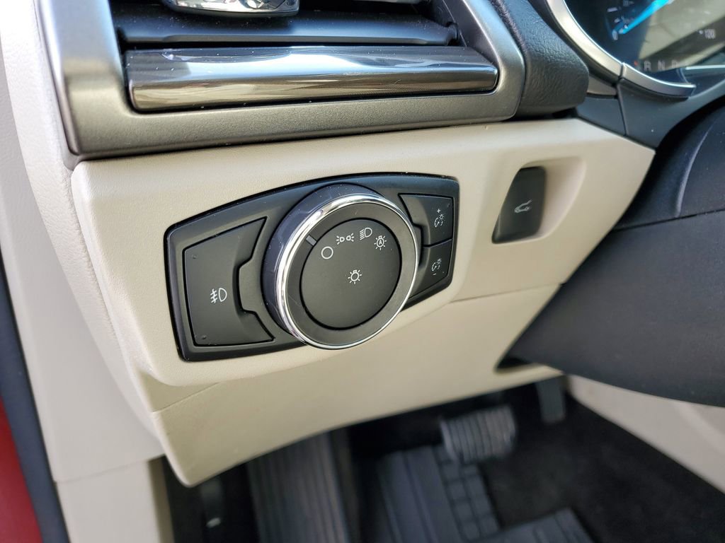 Used 2017 Ford Fusion Energi SE image 13