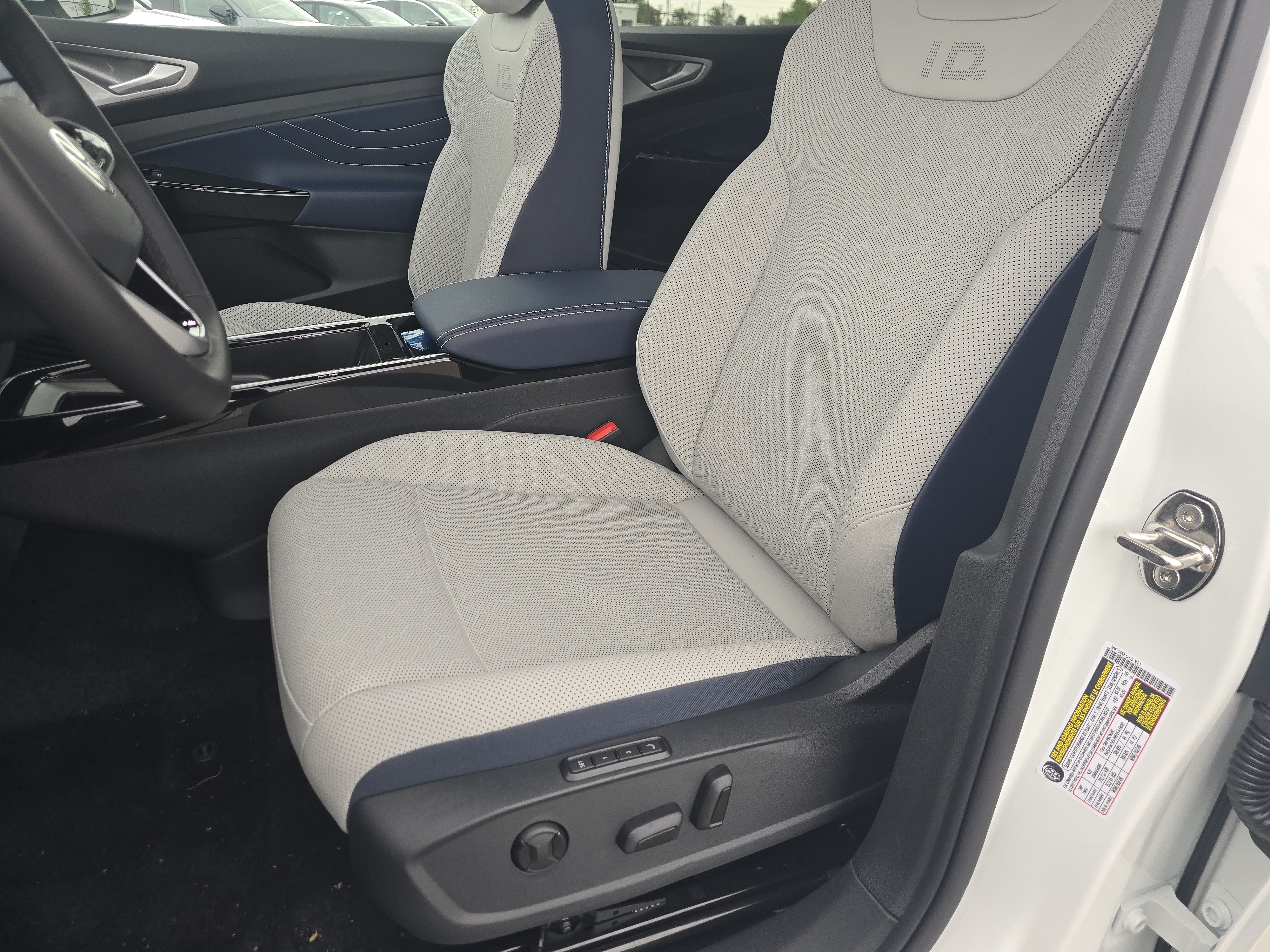 New 2026 Volkswagen ID.4 Pro S AWD/4WD image 21
