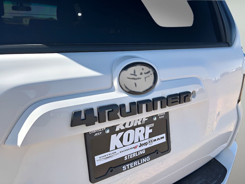 Used 2019 Toyota 4Runner SR5 AWD/4WD image 13