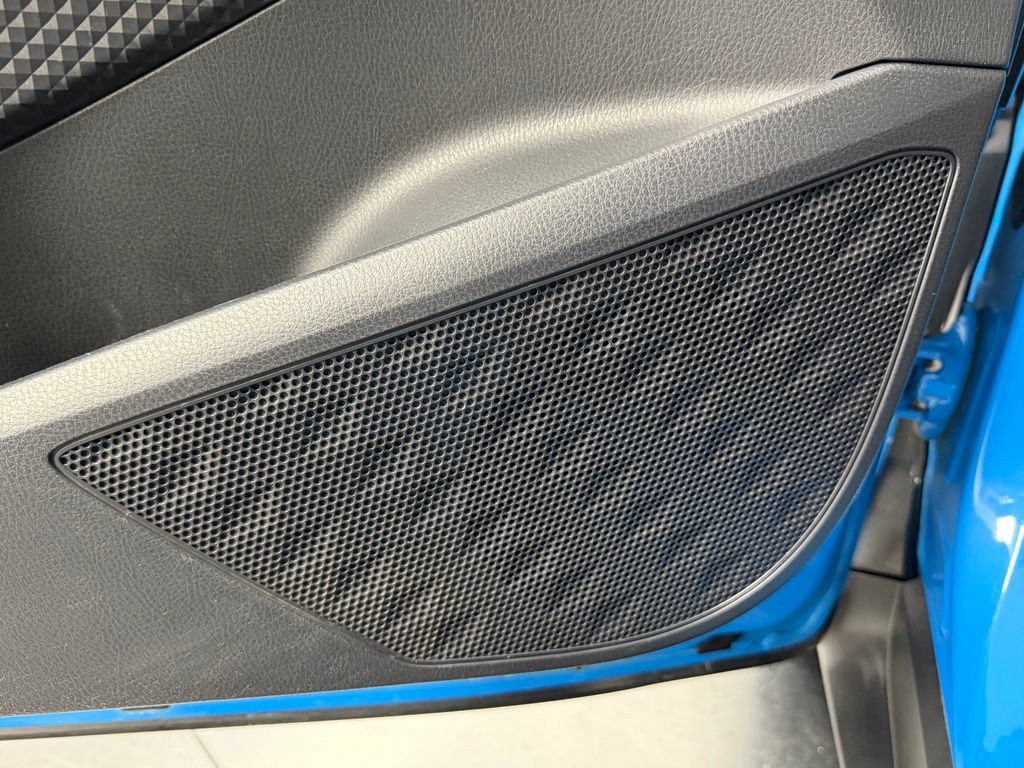 Used 2019 Toyota C-HR XLE FWD image 21