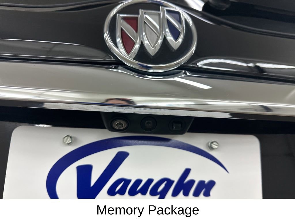 Used 2023 Buick Enclave Avenir w/ Avenir Technology Package AWD/4WD image 17