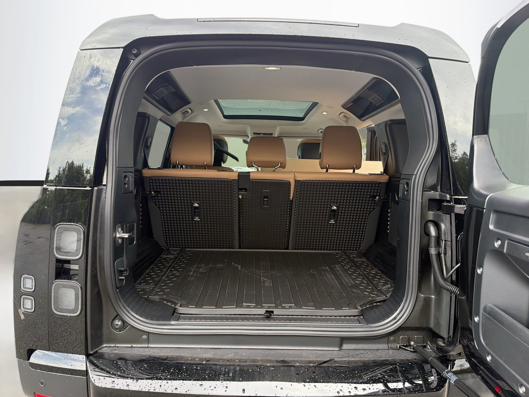 New 2026 Land Rover Defender 110 S AWD/4WD image 12