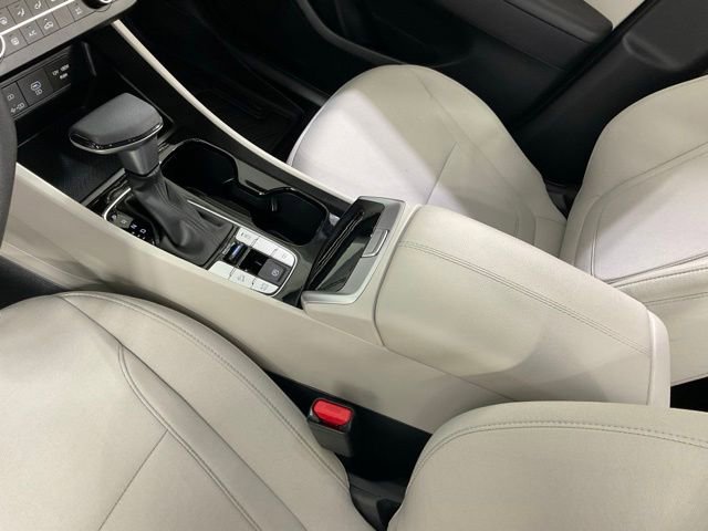 Used 2025 Hyundai Tucson SE FWD image 16