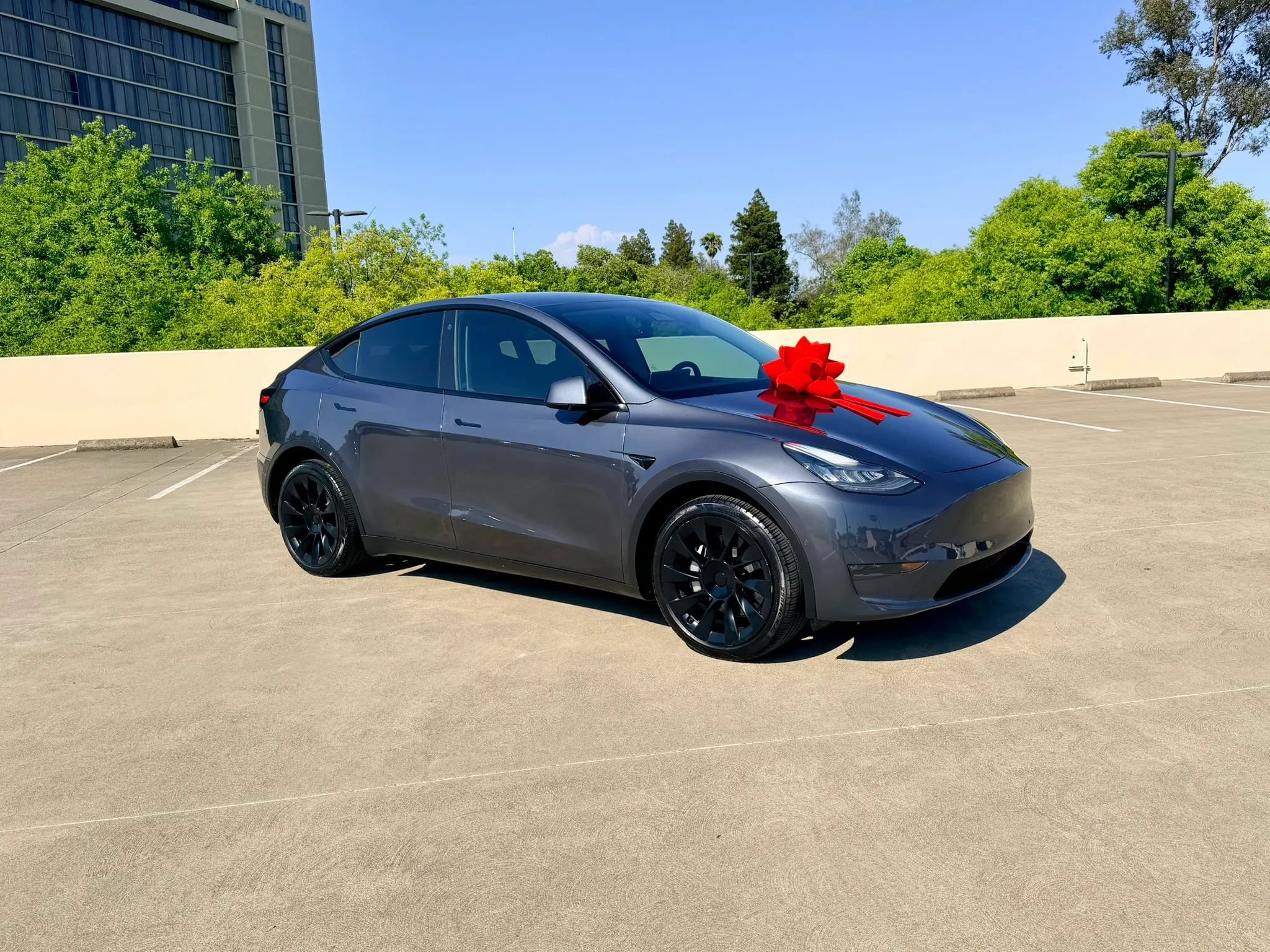 Used 2023 Tesla Model Y Long Range AWD/4WD image 3
