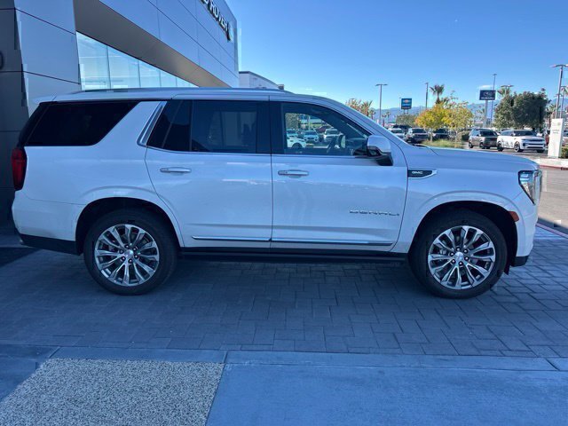Used 2021 GMC Yukon Denali w/ Denali Ultimate Package AWD/4WD image 4