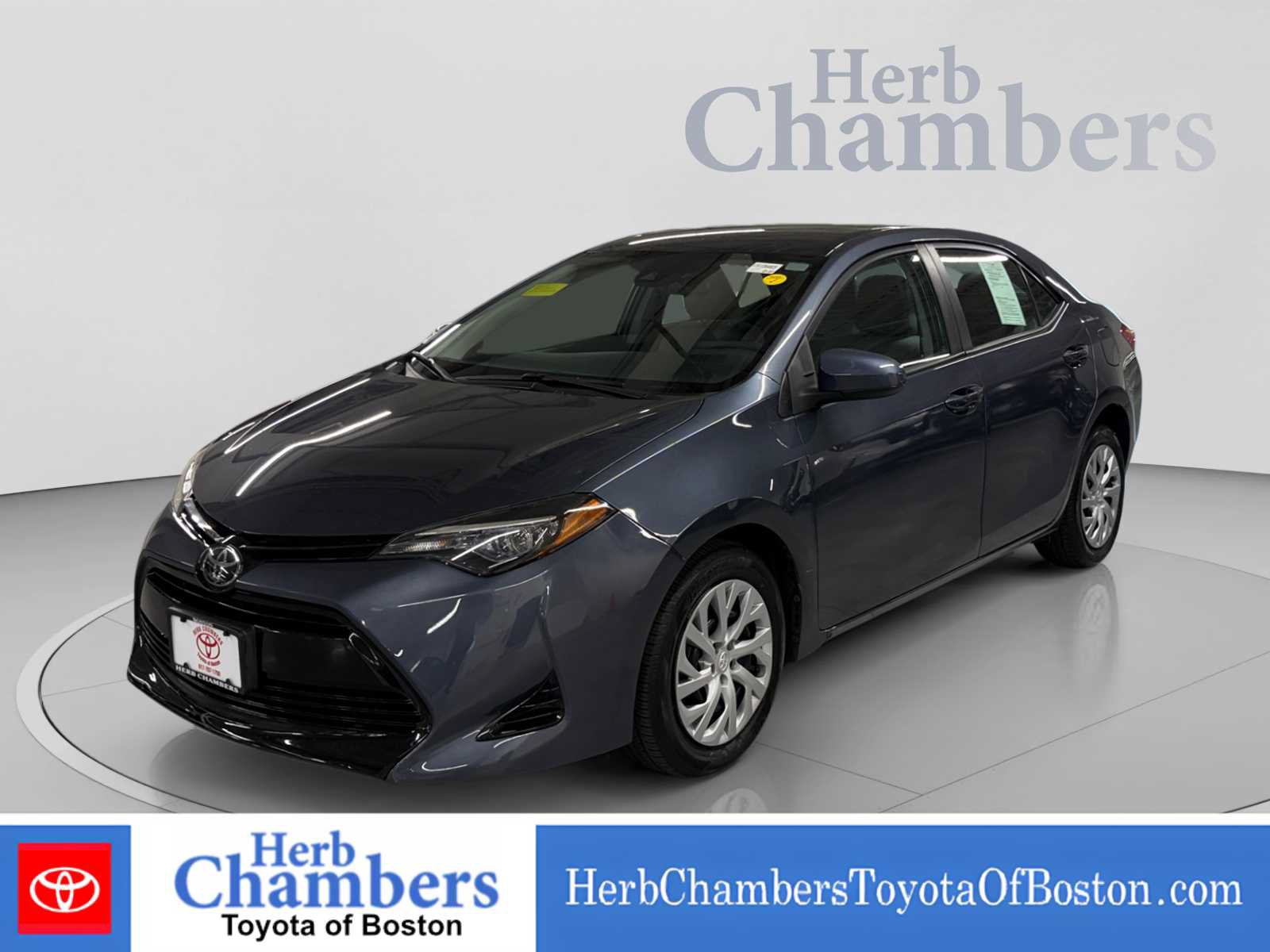 Used 2018 Toyota Corolla LE w/ Carpet Mat Package (TMS) FWD image 9