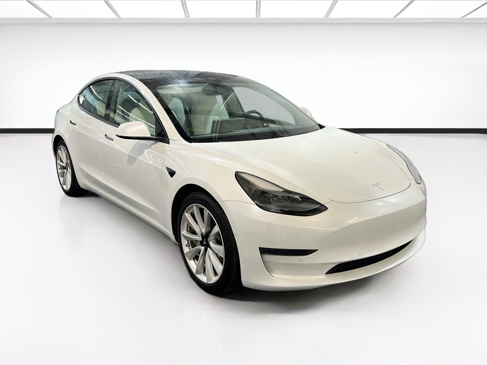 Used 2021 Tesla Model 3 Standard Range Plus RWD image 3