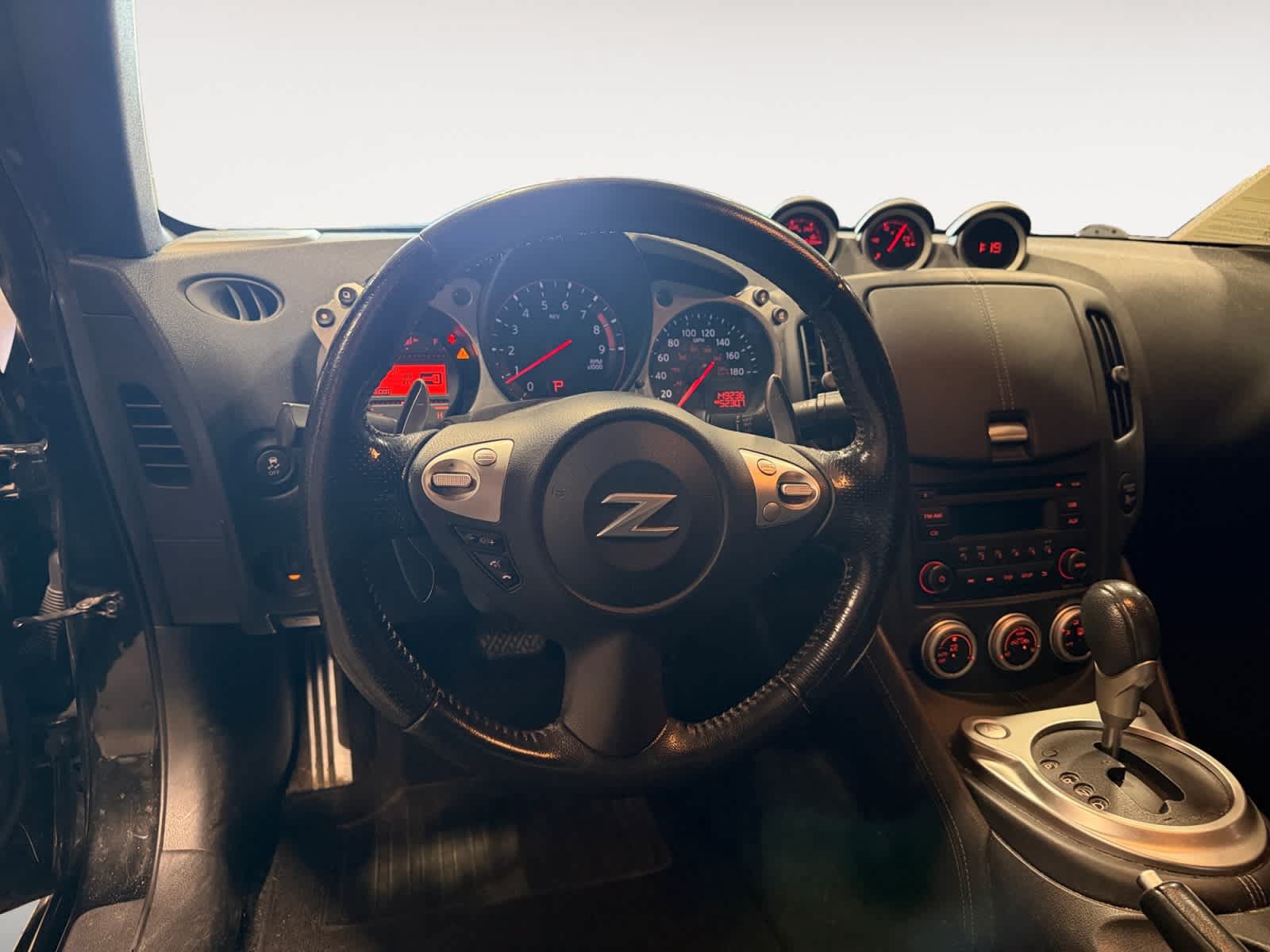 Used 2016 Nissan 370Z Coupe RWD image 13