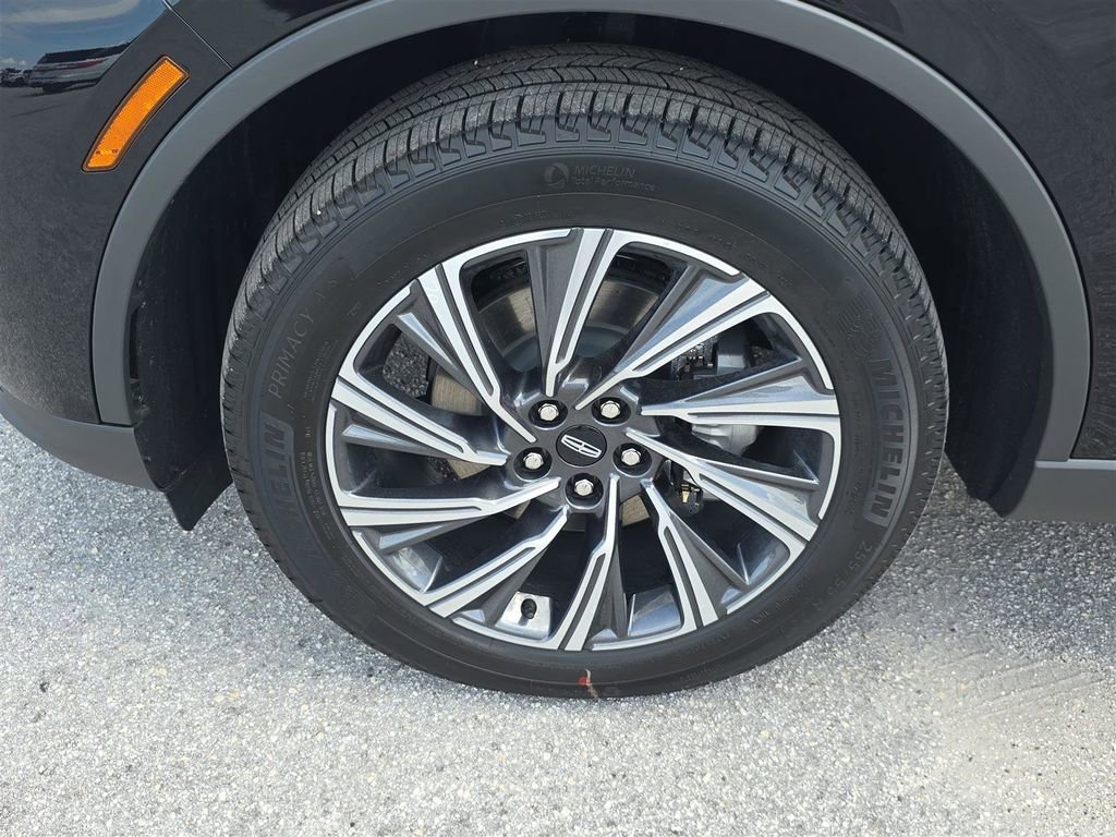 New 2025 Lincoln Aviator 2WD w/ Equipment Group 101A image 11