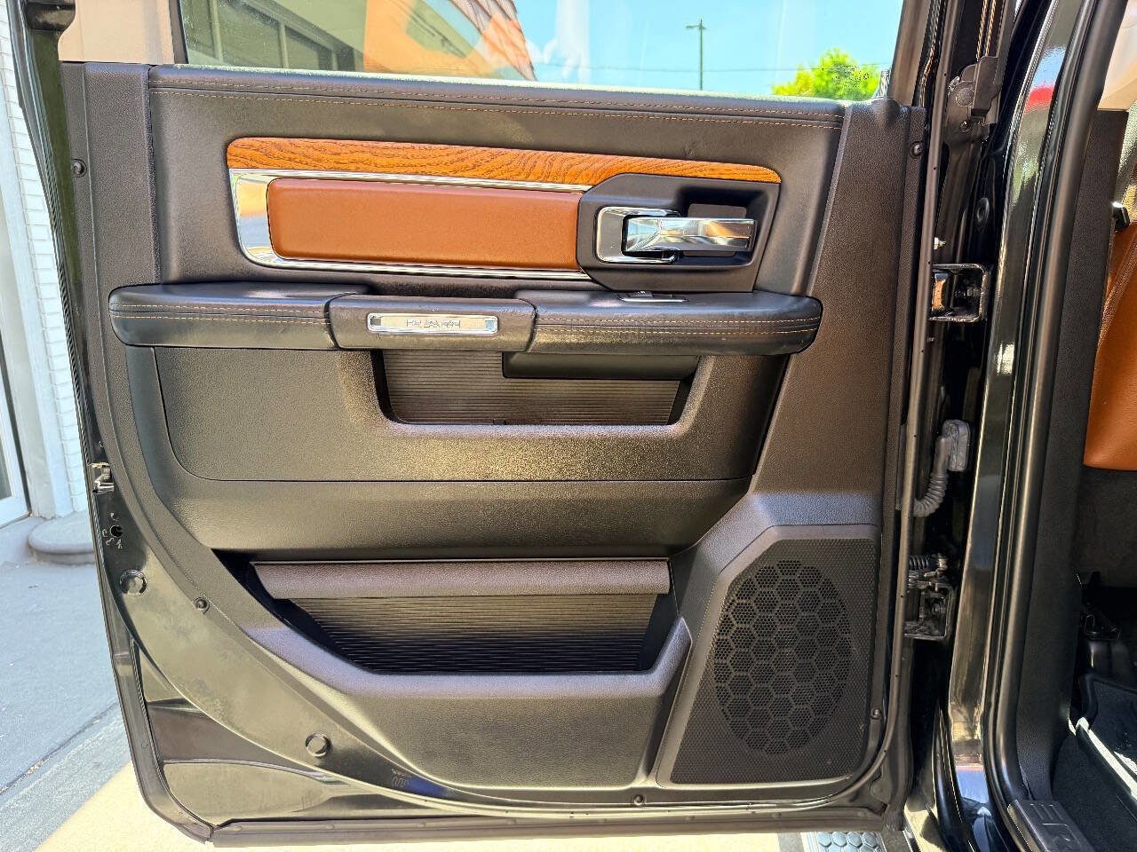 Used 2018 RAM 2500 Longhorn w/ Off Road Package AWD/4WD image 33