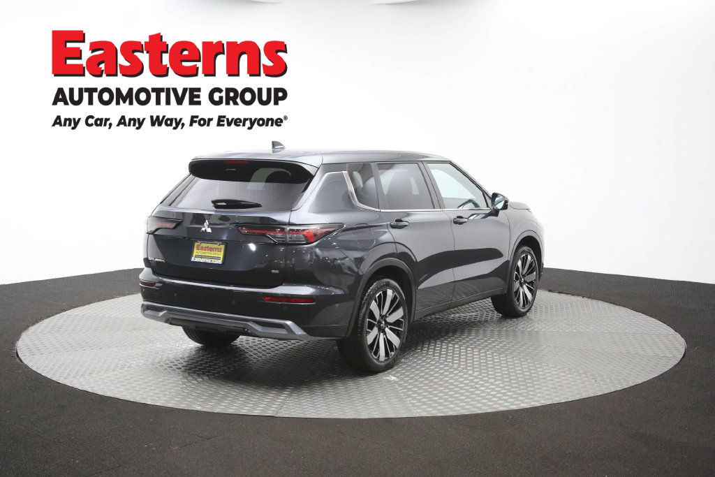 Used 2025 Mitsubishi Outlander SE FWD image 42