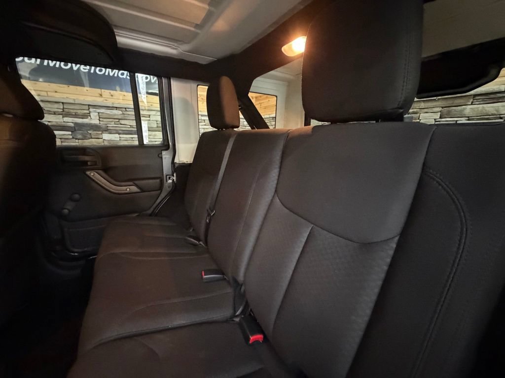 Used 2016 Jeep Wrangler Unlimited Sport w/ Connectivity Group AWD/4WD image 37