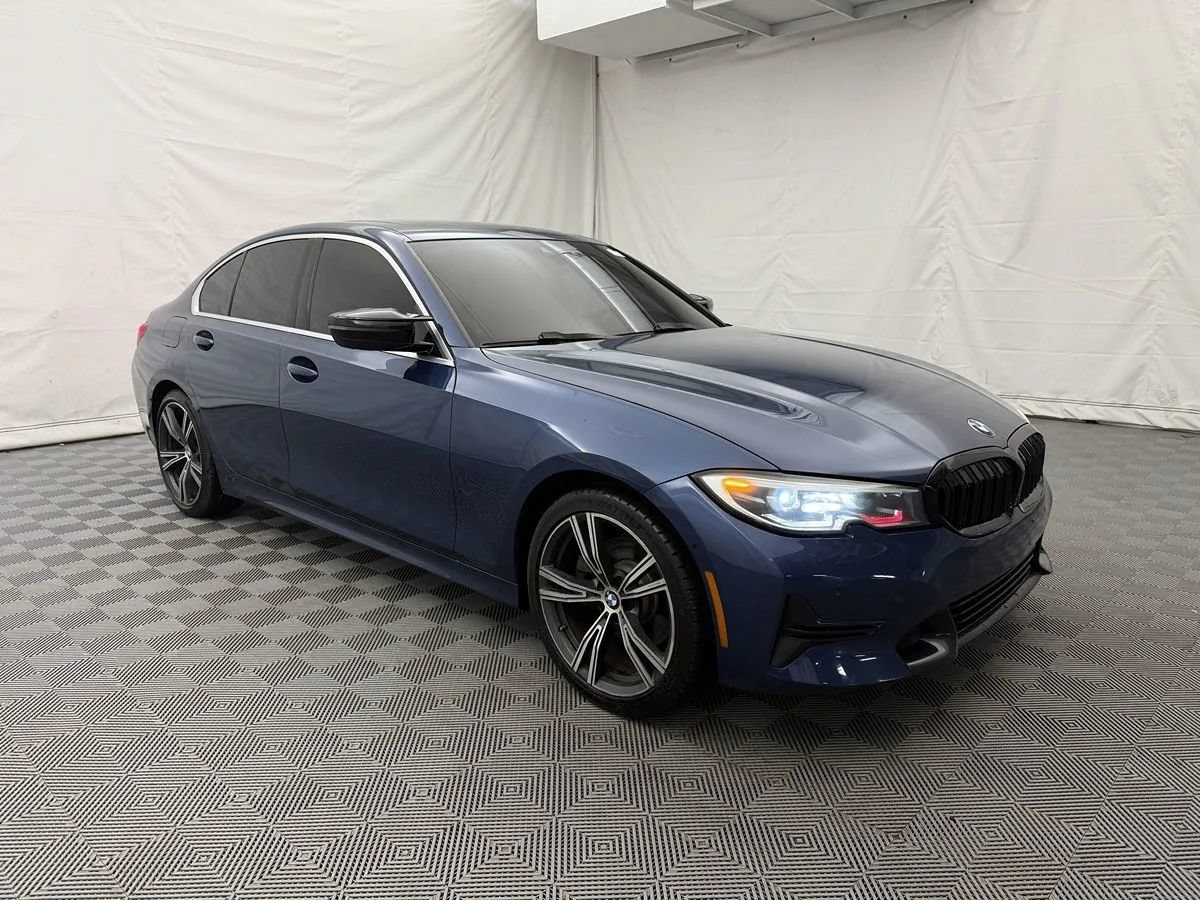 Used 2021 BMW 330i xDrive Sedan w/ Premium Package AWD/4WD image 3