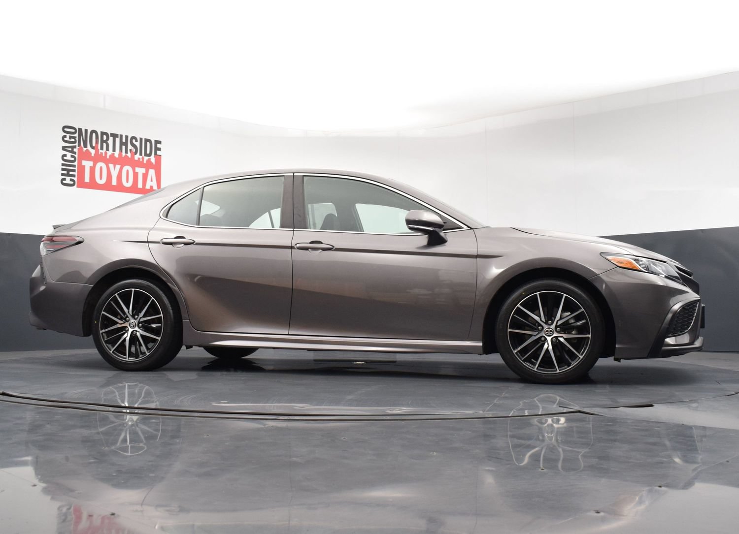Used 2024 Toyota Camry SE FWD image 27