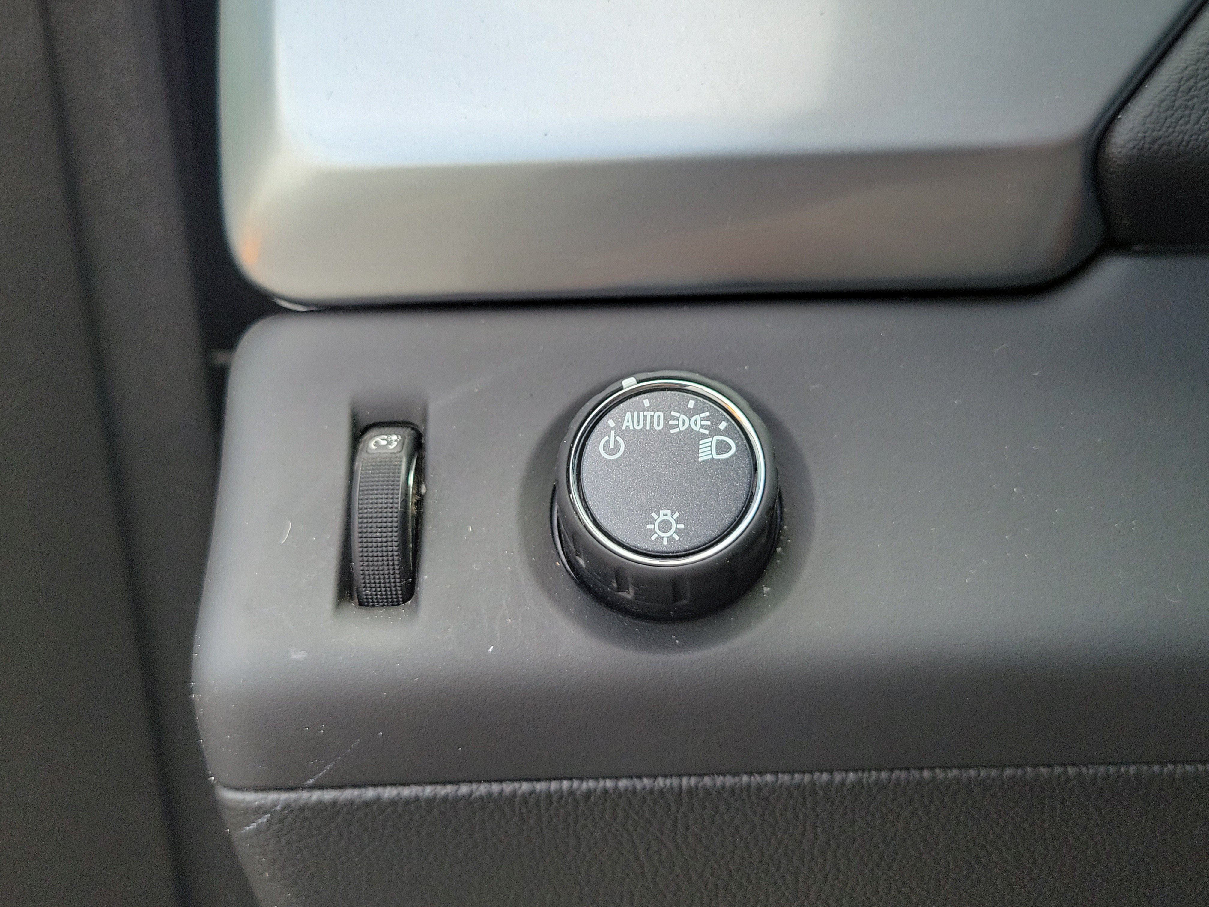 Used 2020 Chevrolet Tahoe LT RWD image 13