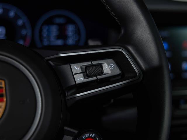 Used 2025 Porsche 911 Carrera image 20