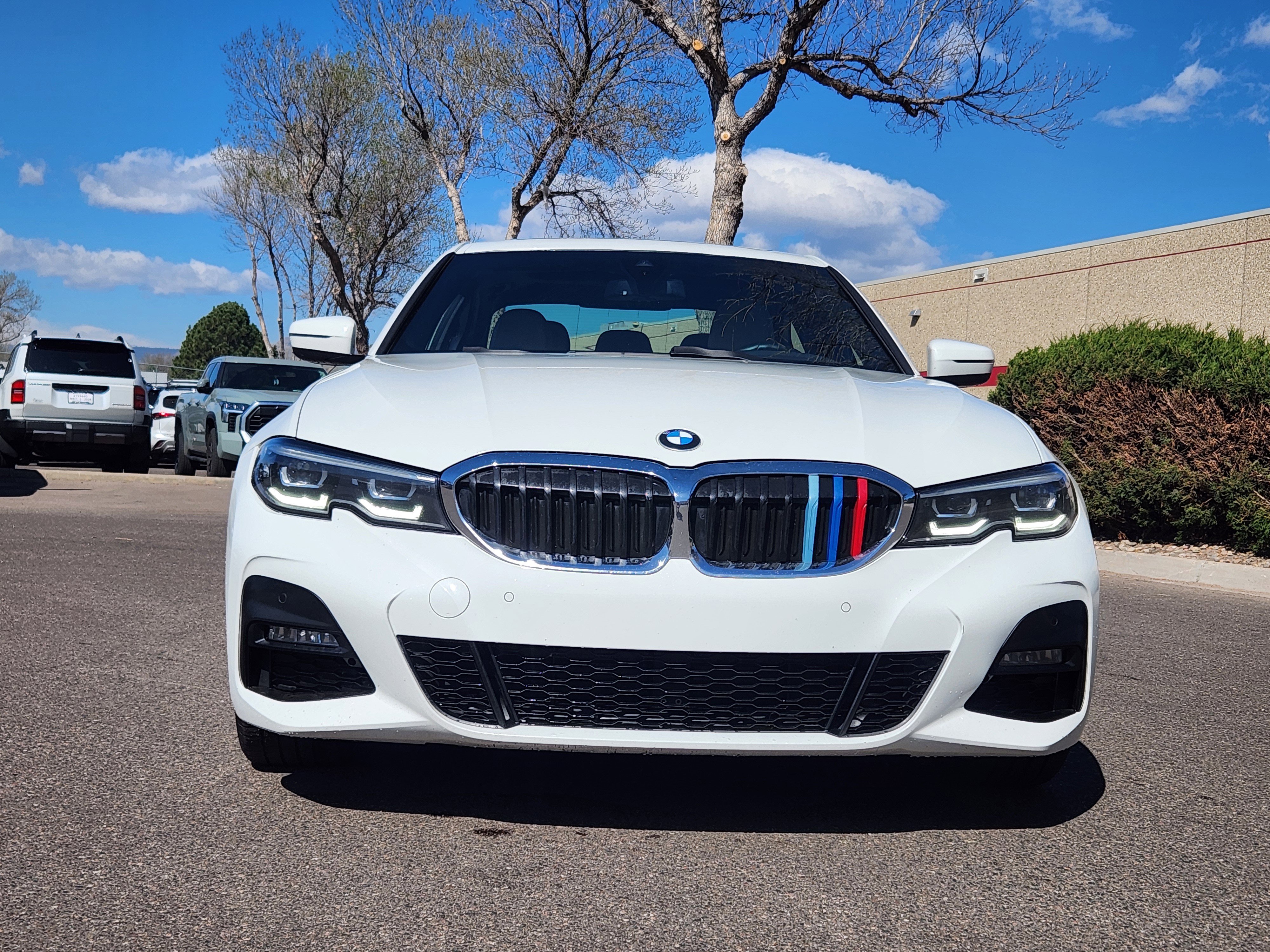 Used 2019 BMW 330i Sedan w/ M Sport Package image 2