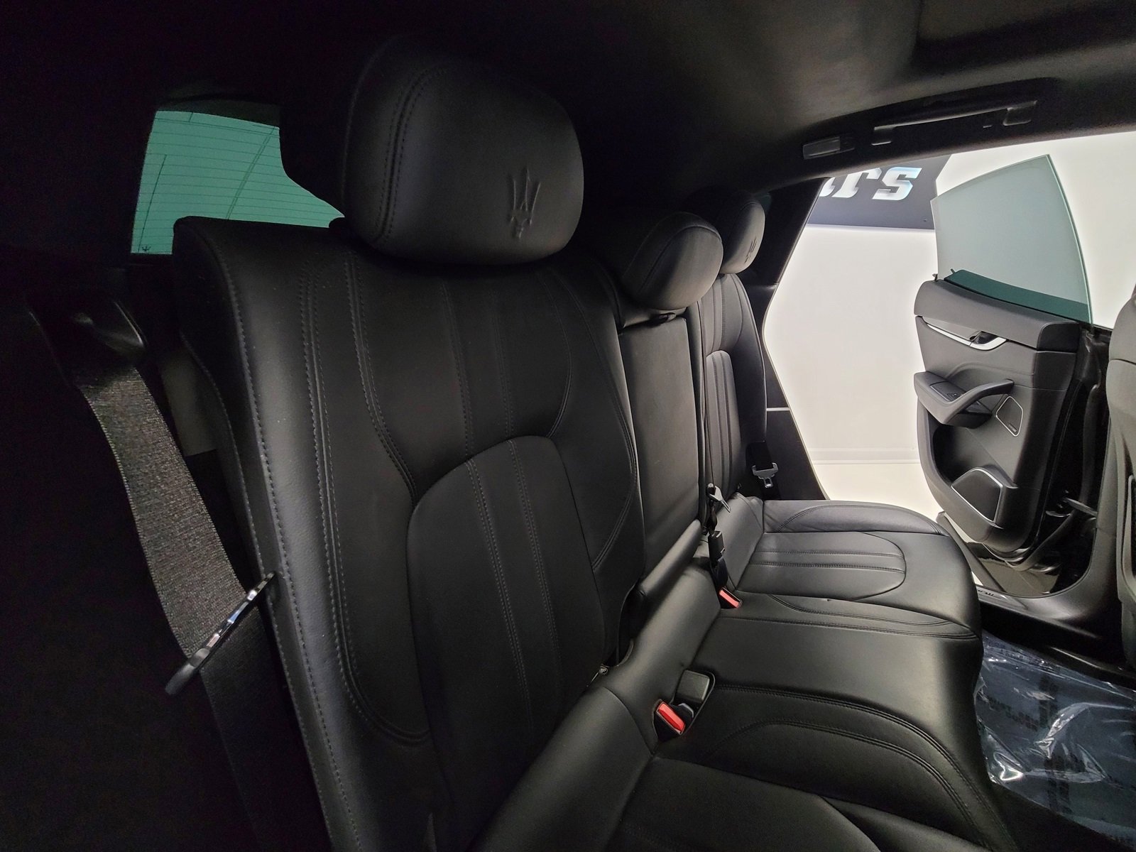 Used 2018 Maserati Levante GranSport image 48