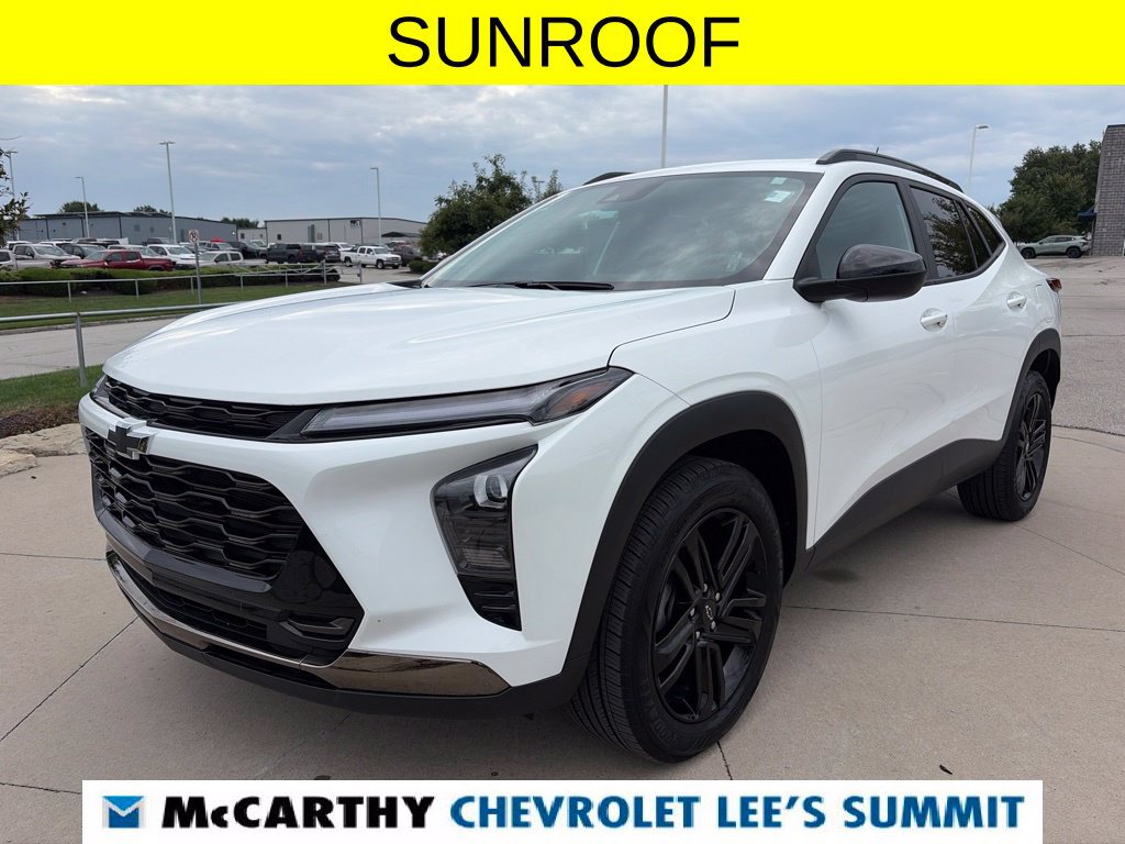 Used 2025 Chevrolet Trax ACTIV w/ Sunroof Package FWD image 4