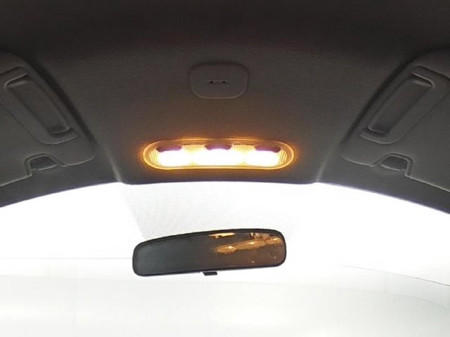 Used 2014 Nissan Juke S FWD image 32