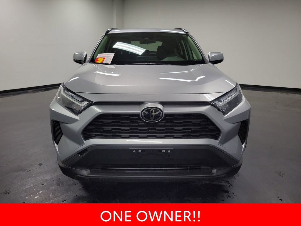 Used 2025 Toyota RAV4 XLE image 3