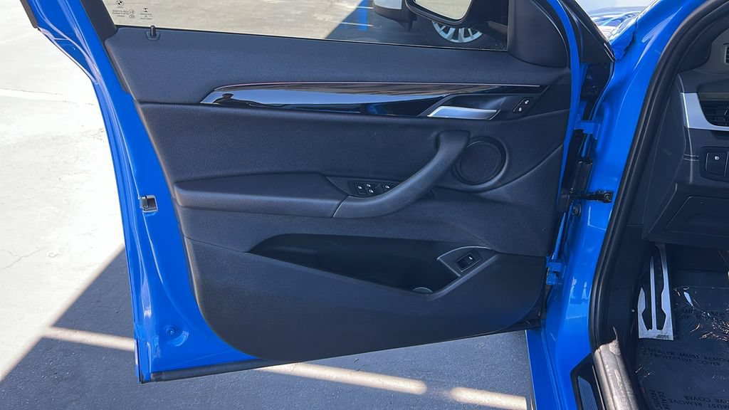 Used 2023 BMW X2 sDrive28i w/ M Sport Package FWD image 12