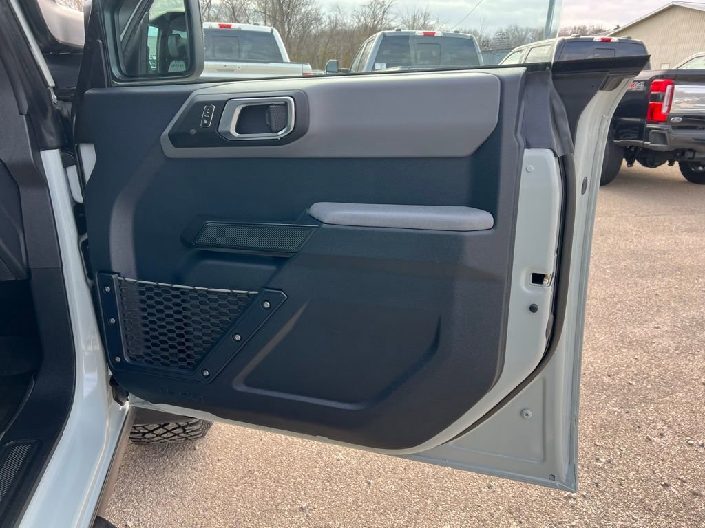 Used 2024 Ford Bronco Everglades image 20