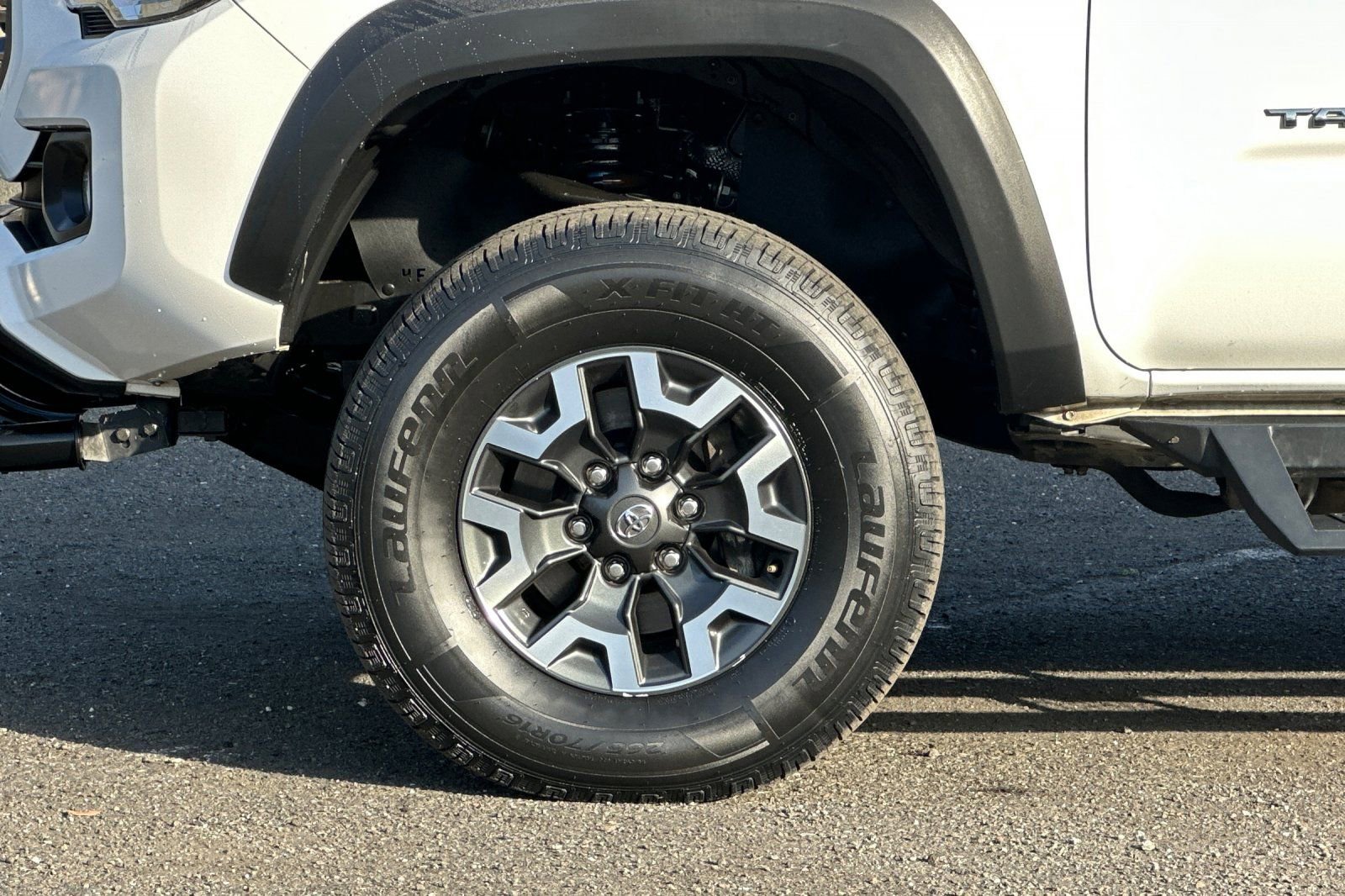 Used 2021 Toyota Tacoma TRD Off-Road w/ Technology Package image 23