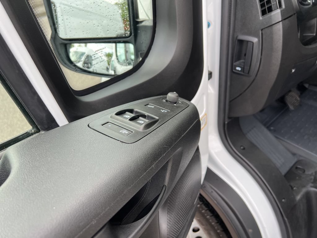 Used 2026 RAM ProMaster 2500 w/ Safety Group FWD image 16
