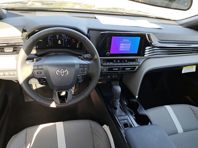 Used 2026 Toyota Camry SE image 21