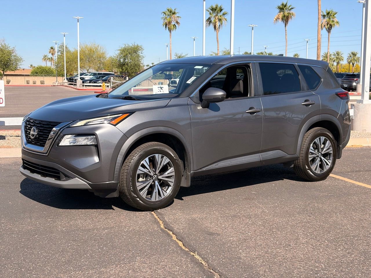 Certified 2022 Nissan Rogue SV FWD image 2