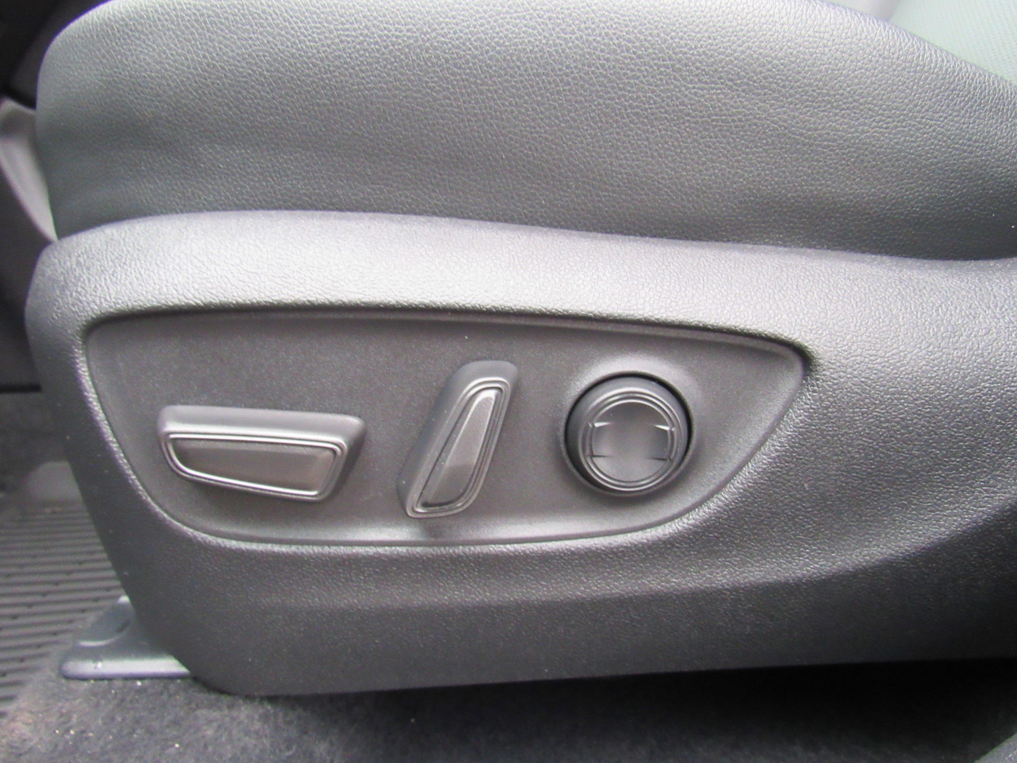 Used 2025 Toyota Grand Highlander XLE image 14