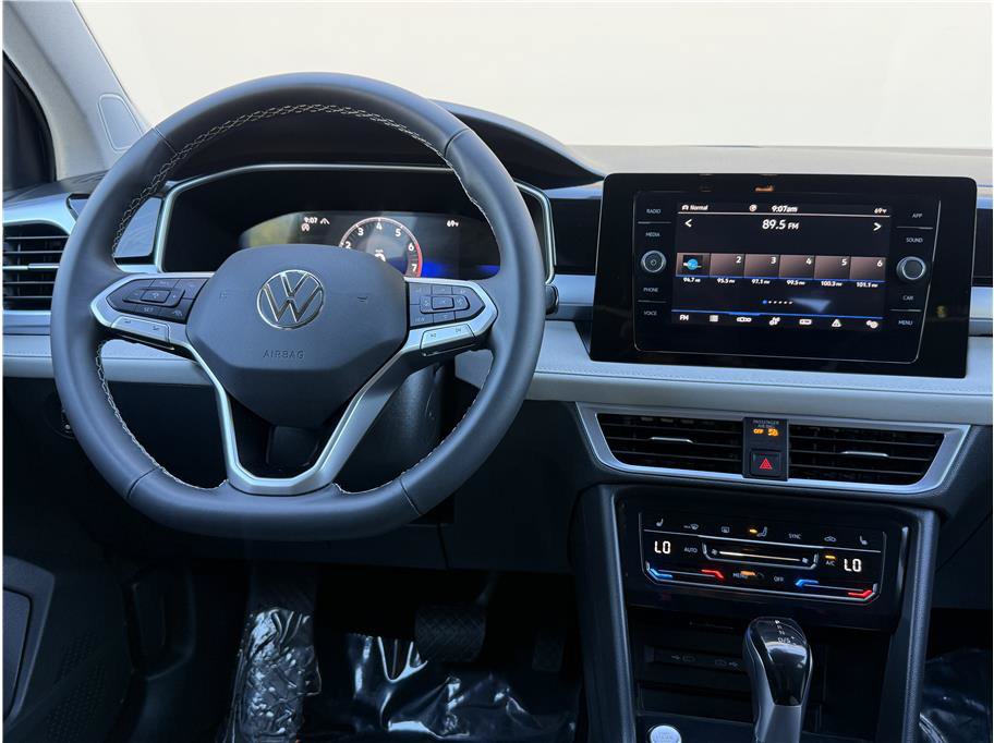 Used 2026 Volkswagen Taos SE AWD/4WD image 19