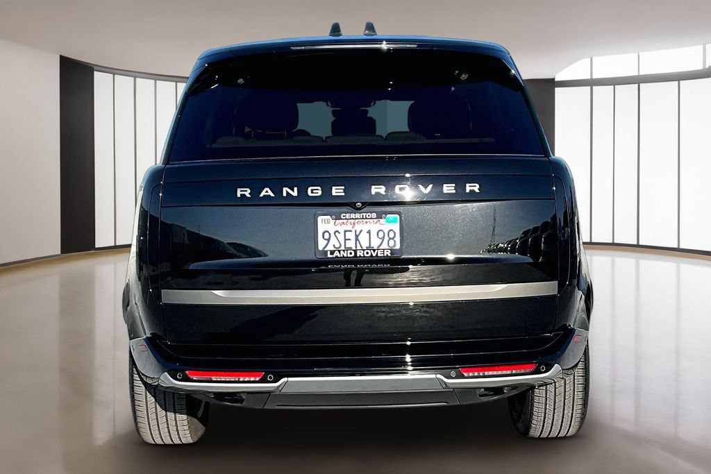 Certified 2025 Land Rover Range Rover SE AWD/4WD image 5