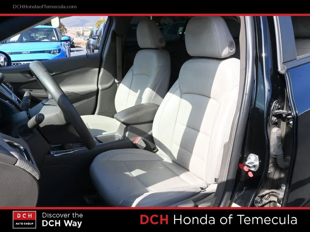 Used 2017 Chevrolet Cruze LS FWD image 18