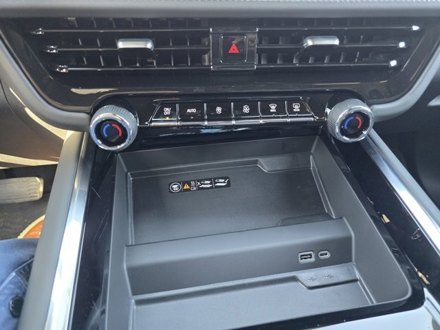 New 2026 Chevrolet Suburban Z71 w/ Comfort Package image 12