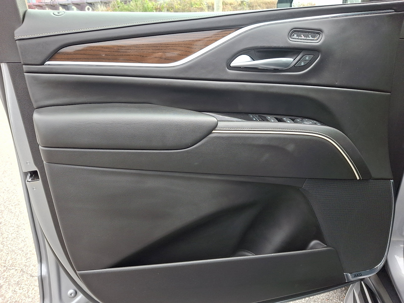 Used 2023 Cadillac Escalade Sport Platinum image 14