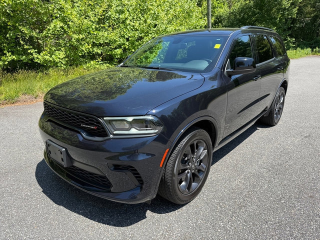 Used 2025 Dodge Durango GT w/ Blacktop Package AWD/4WD image 2