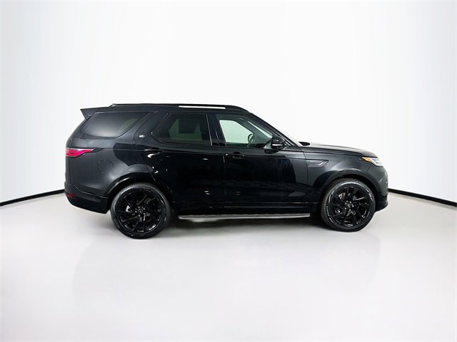 Used 2024 Land Rover Discovery Dynamic SE image 4