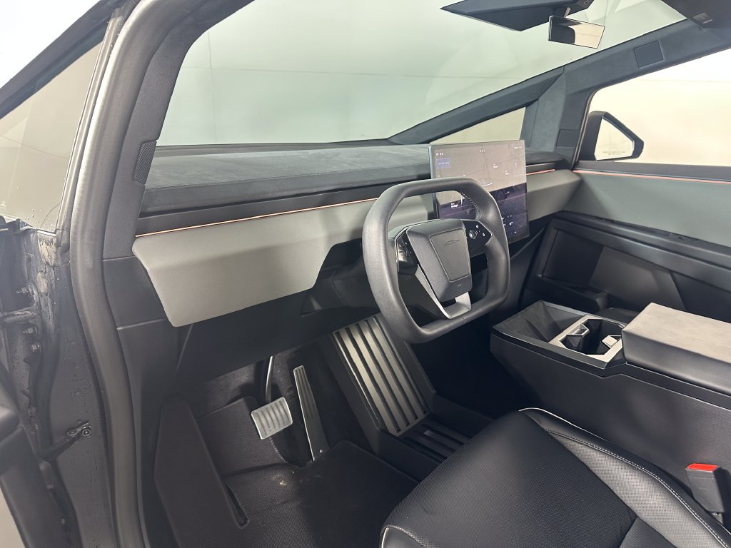 Used 2024 Tesla Cybertruck Cyberbeast AWD/4WD image 19