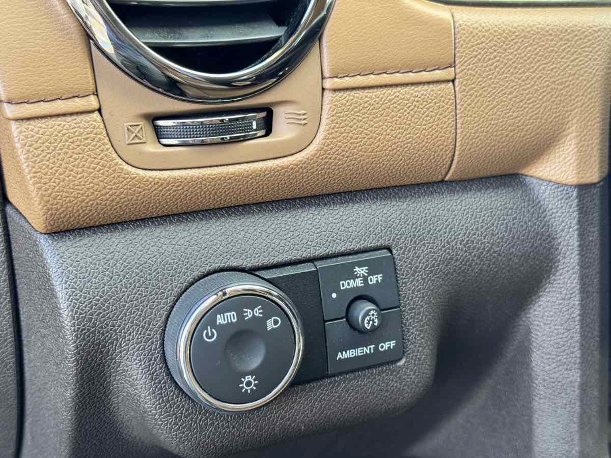 Used 2015 Buick Enclave Leather FWD image 41