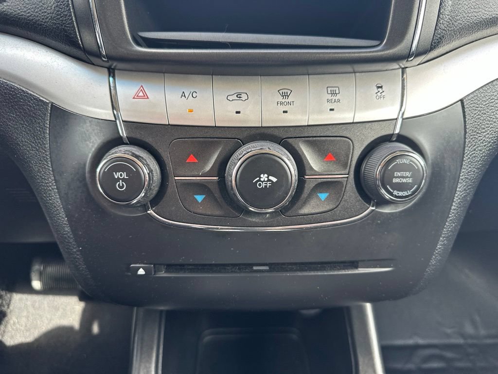 Used 2015 Dodge Journey American Value Package w/ Flexible Seating Group FWD image 4