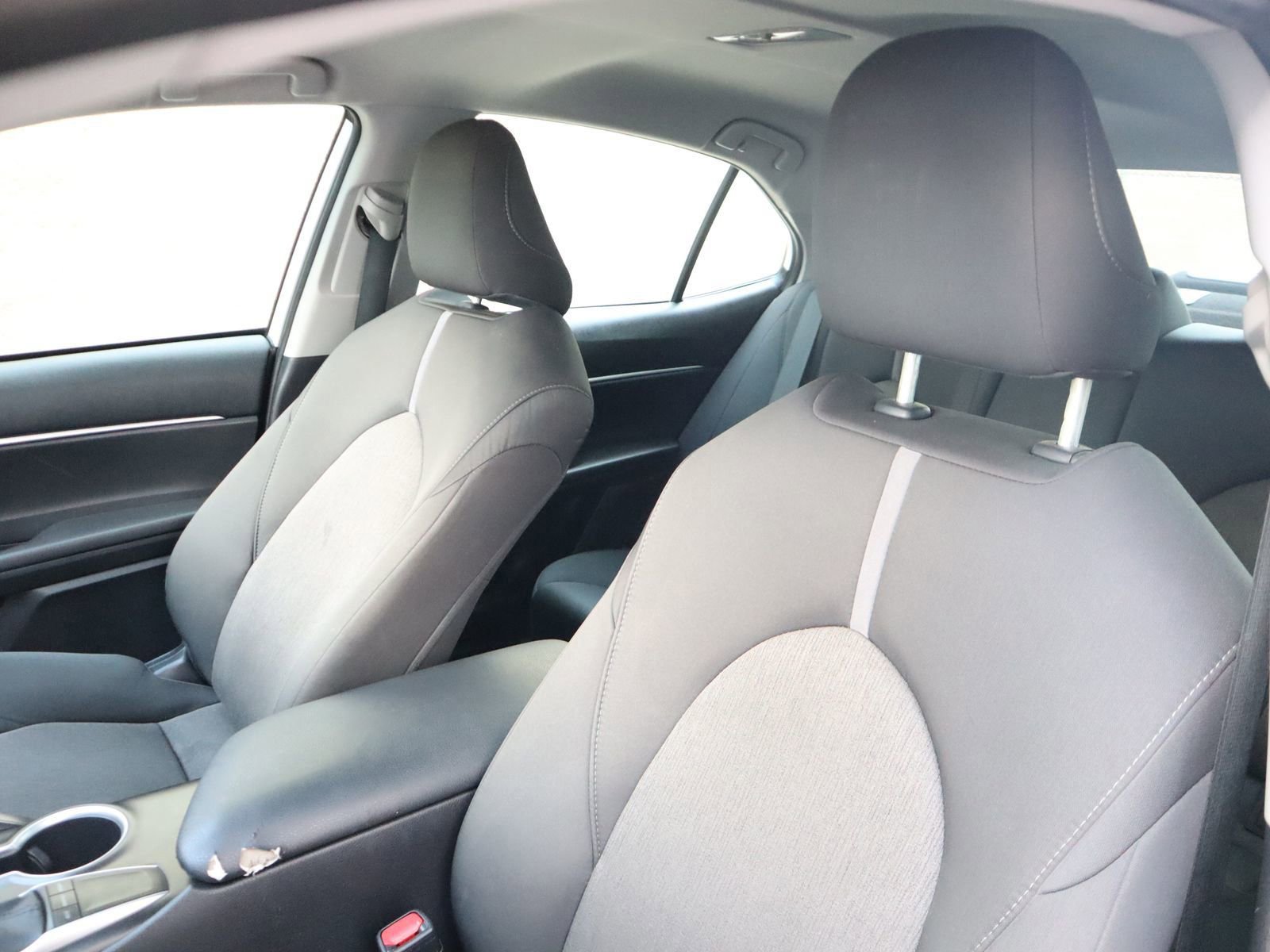 Used 2023 Toyota Camry LE image 30