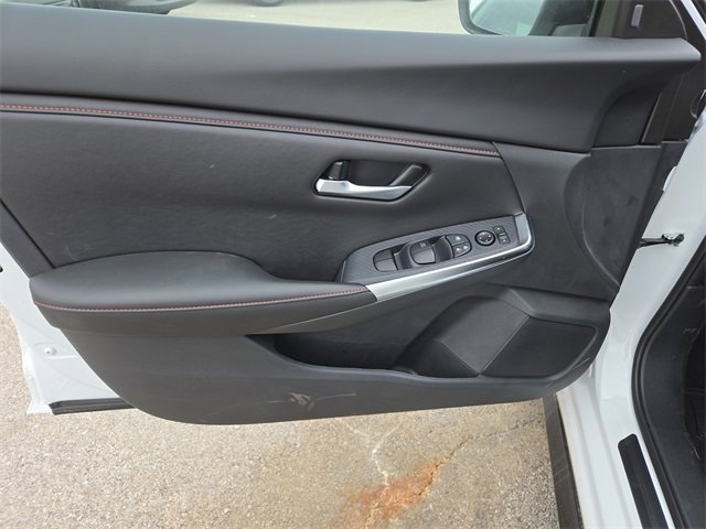 New 2025 Nissan Sentra SR w/ Midnight Edition image 24