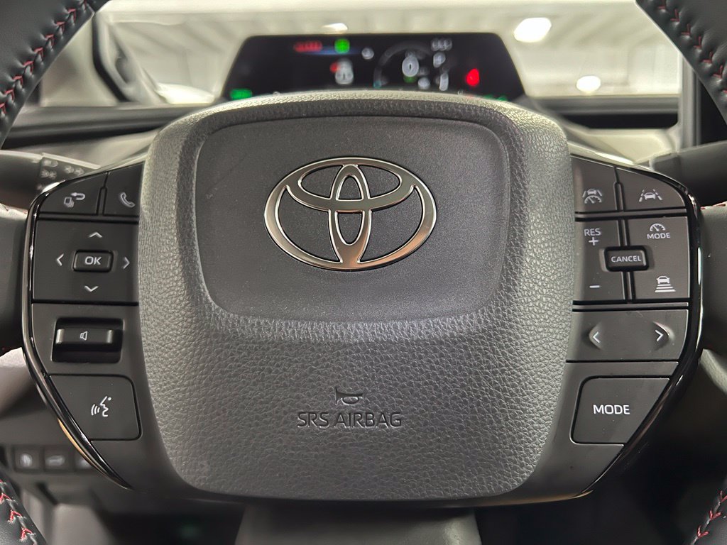 Used 2024 Toyota Prius Prime Premium w/ Advanced Technology Package FWD image 36