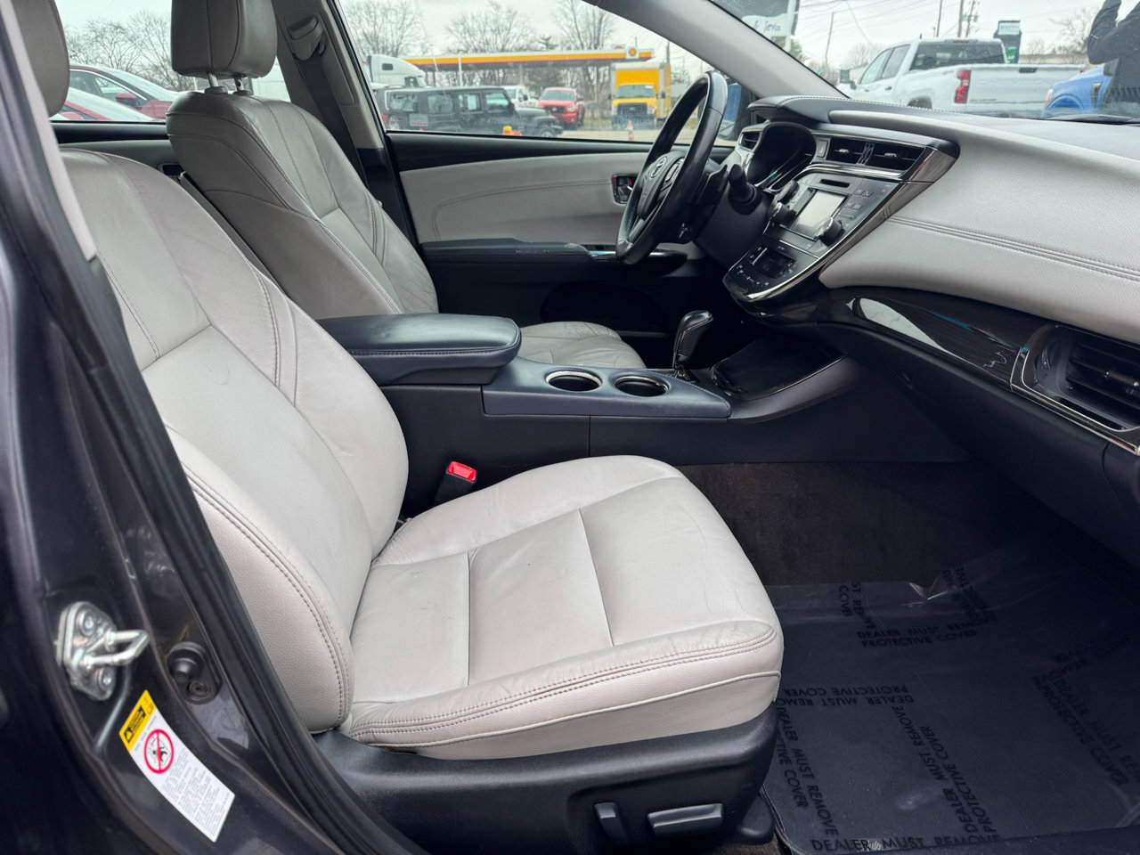 Used 2014 Toyota Avalon Limited image 19