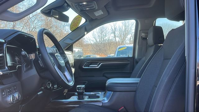 Used 2024 GMC Sierra 1500 Elevation w/ LPO, Elevation Black Package image 9